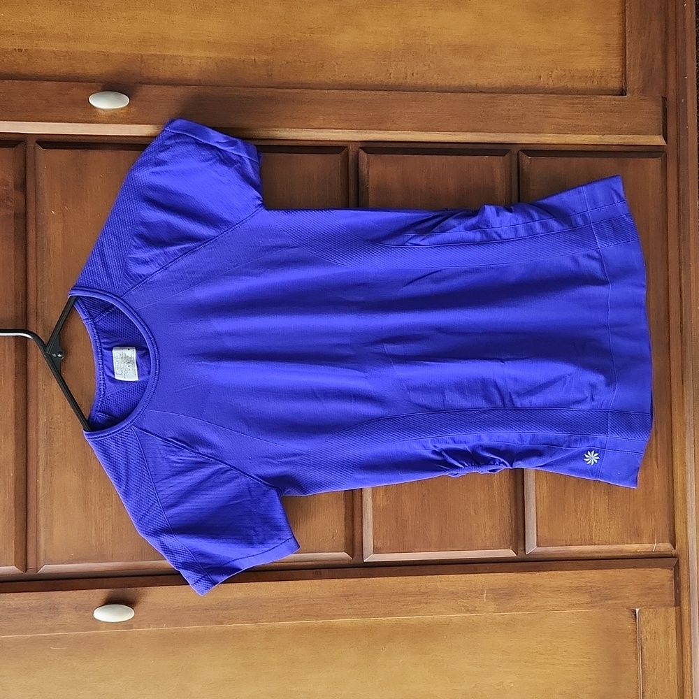 Athleta short sleeve top